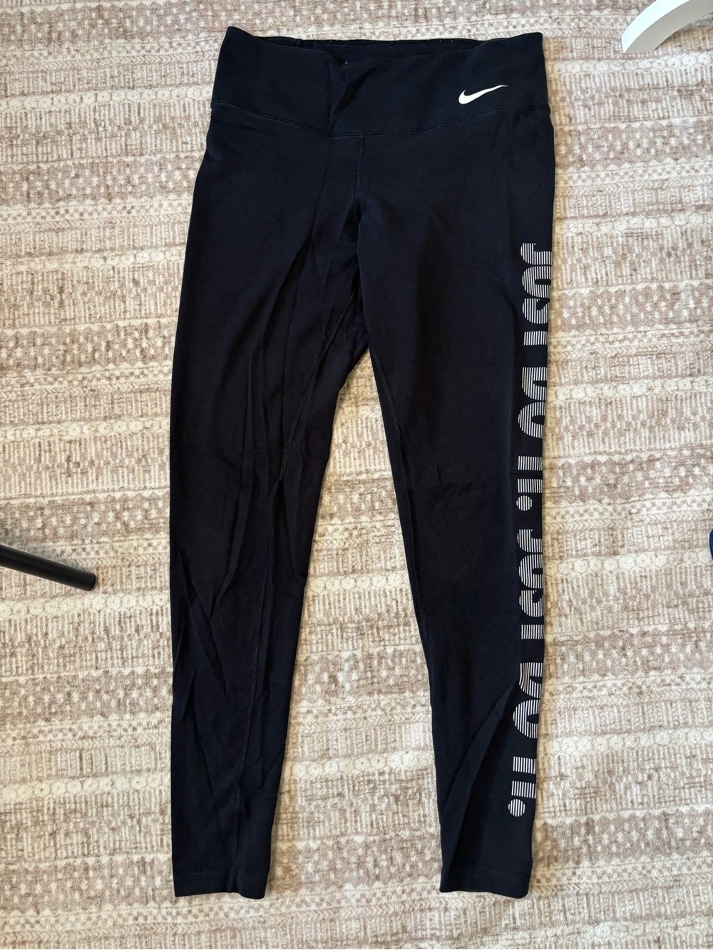 Nike Women’s Just Do It Graphic Down Leg Leggings Size M